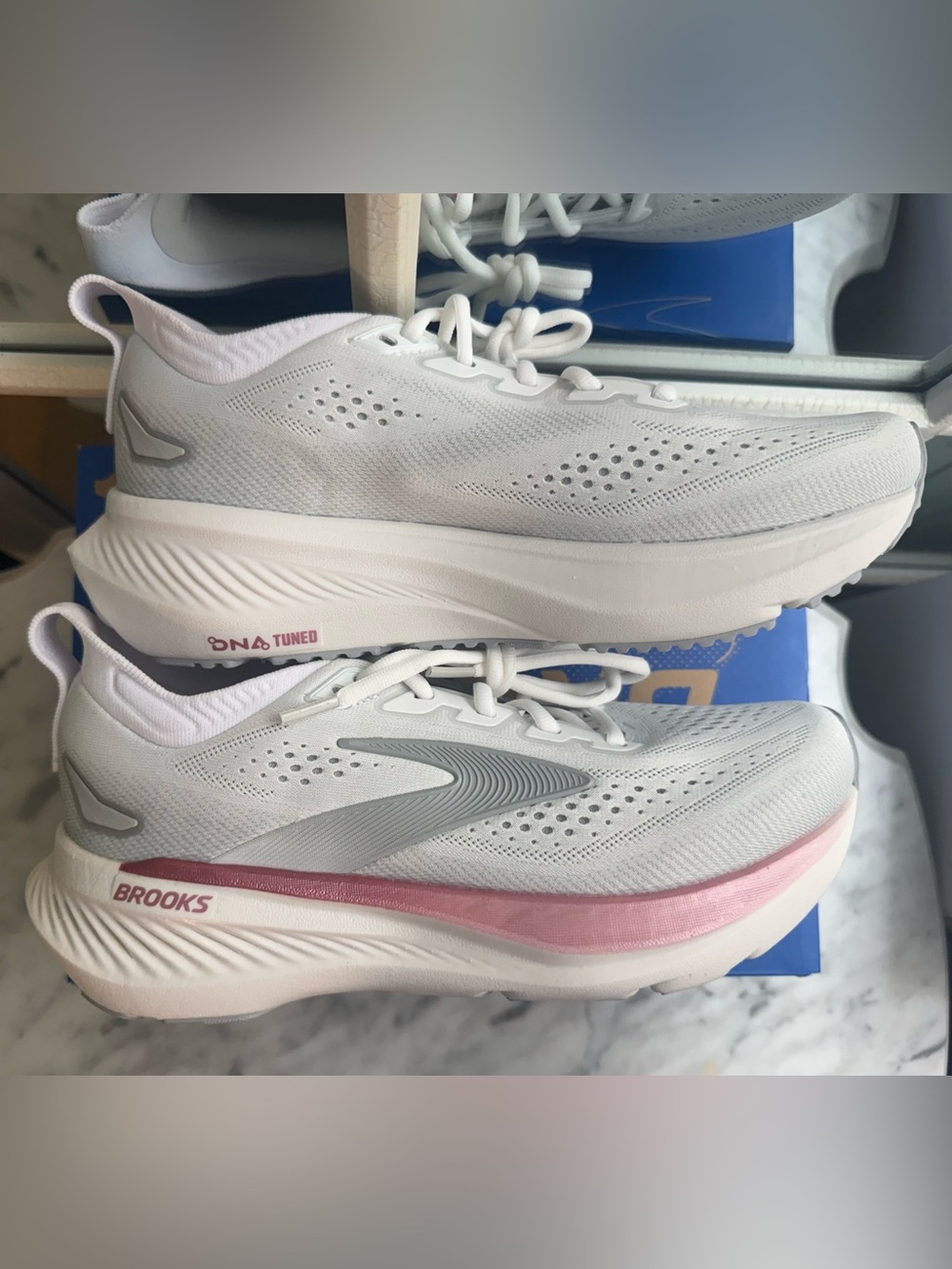 Brooks glycerin 23 running shoes size 8.5 white harbor mist metallic NIB - Picture 10 of 14
